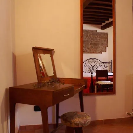 Oliveto Di Teodora تورو سول تراسيمينو