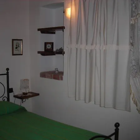 Oliveto Di Teodora アパートホテル トゥオーロ・スル・トラジメーノ