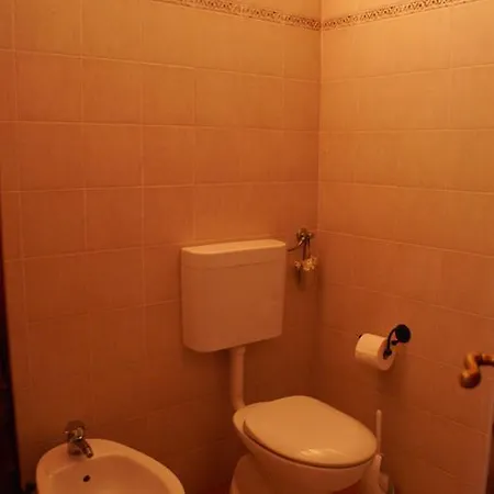 アパートホテル Oliveto Di Teodora