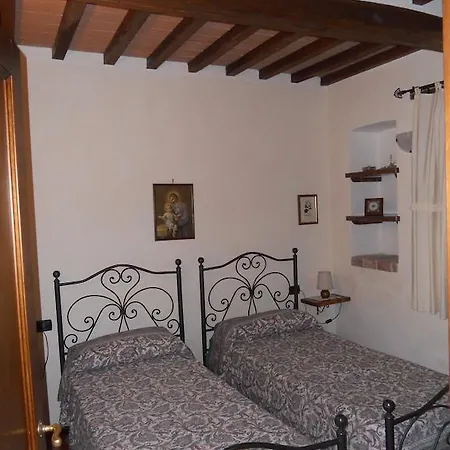 Oliveto Di Teodora Tuoro sul Trasimeno
