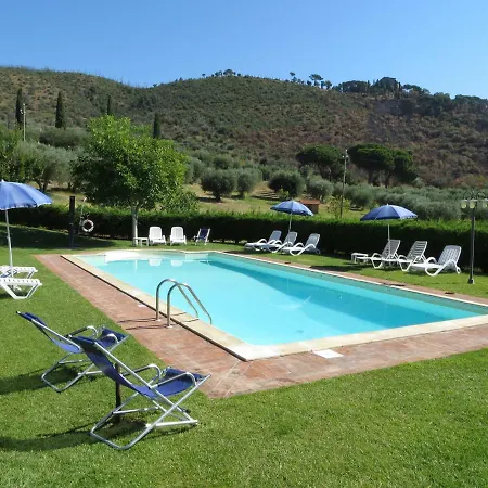 Oliveto Di Teodora アパートホテル