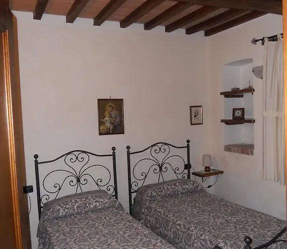 Oliveto Di Teodora Tuoro sul Trasimeno